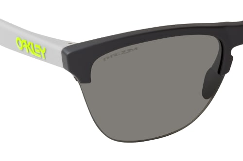 Oakley OO 9374 937451