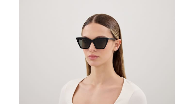 Alexander McQueen AM 0536S 001