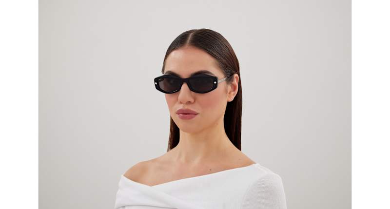 Alexander McQueen AM 0482S 001